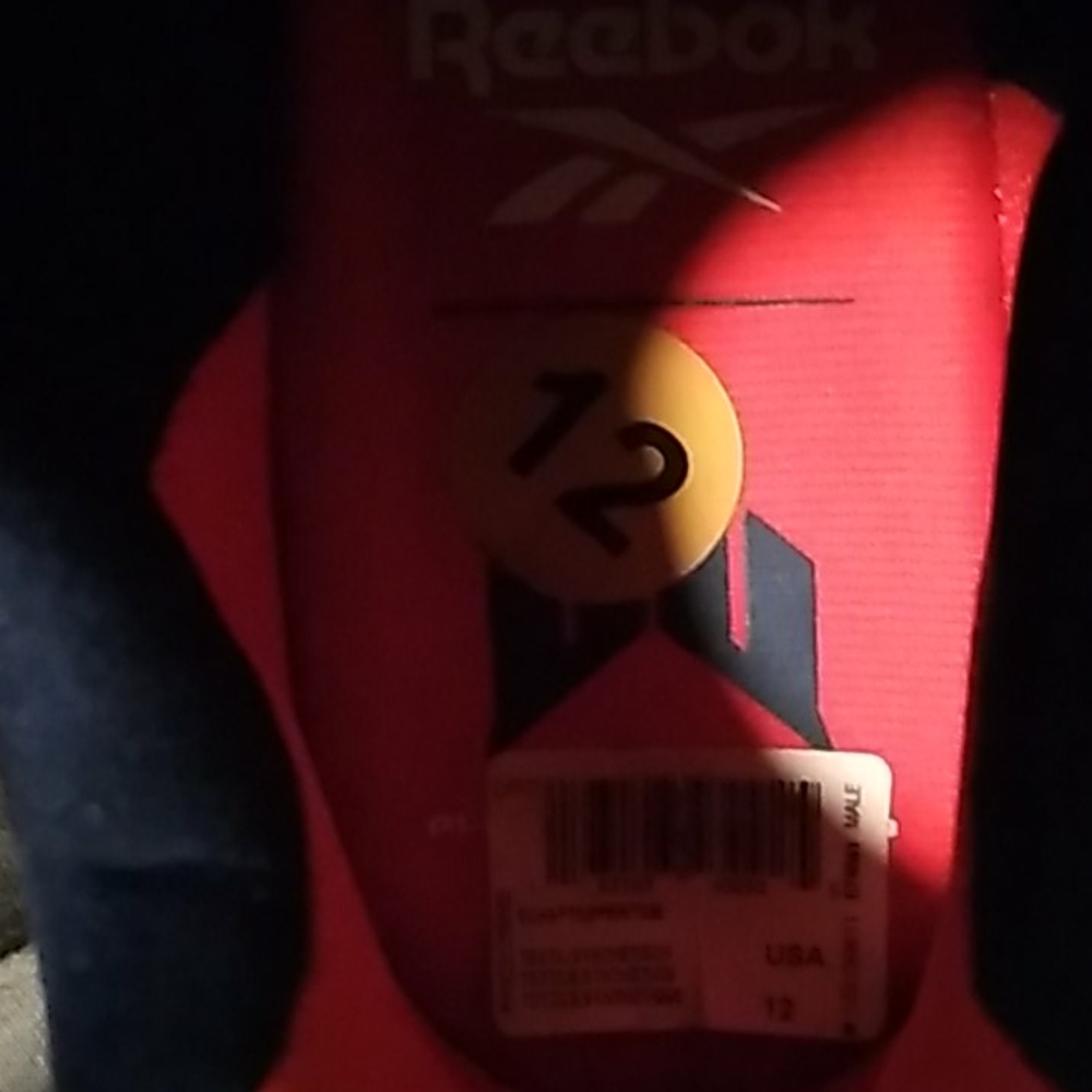 Reebok - Picture 4 of 4